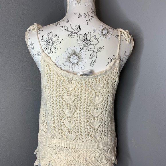 Newport News Vintage Crochet Tie Shoulder Tank Top - Picture 2 of 3